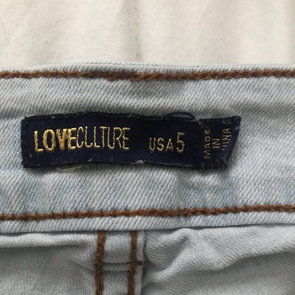 Juniors Size 5 Light Wash LoveCulture Skinny Jeans - Picture 3 of 3